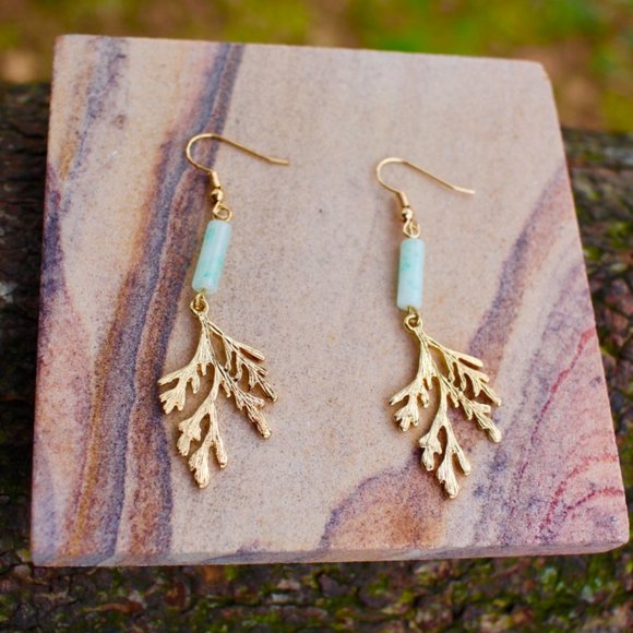 New Gold Coral Seaweed Branch Drop Dangle Earrings - Picture 5 of 13
